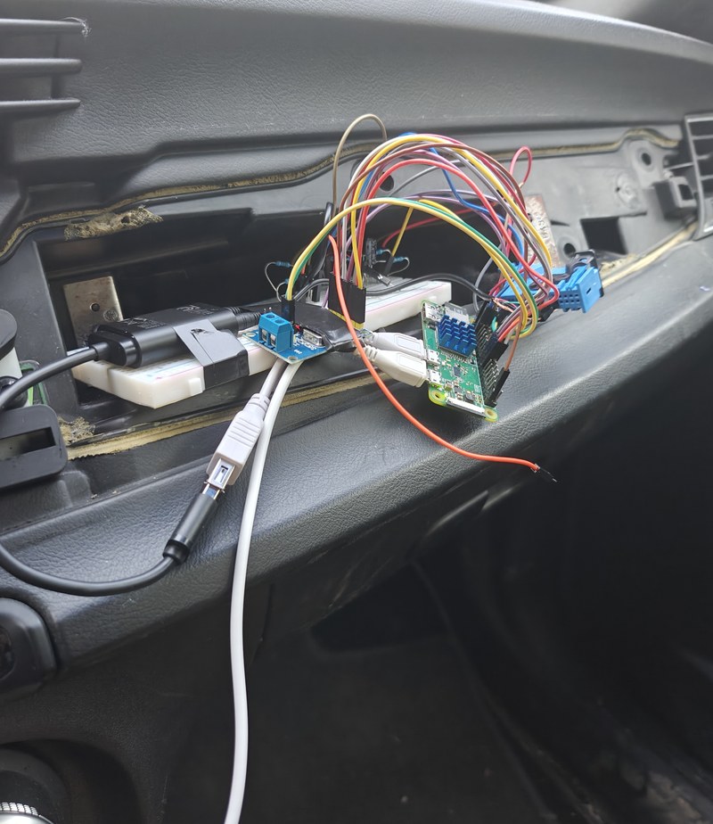 Pi and connected boards beside the open dashboard.